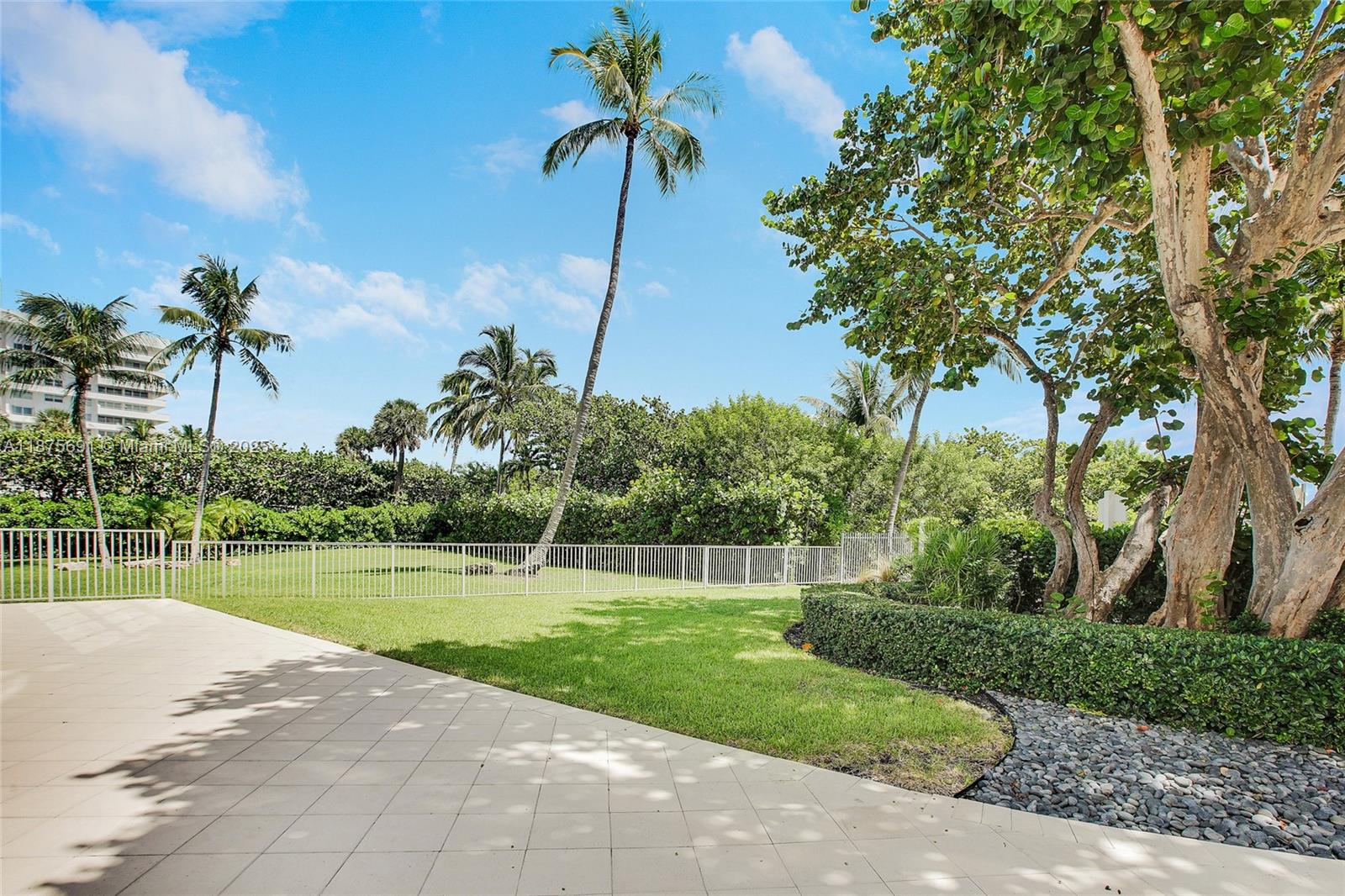 200 Ocean Lane Dr # 703