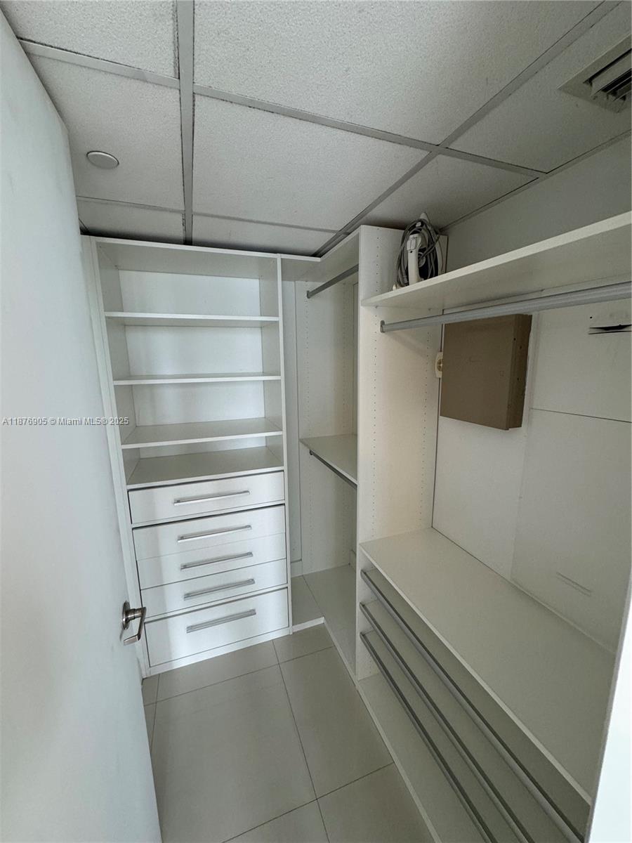 465 Brickell Ave # 3104