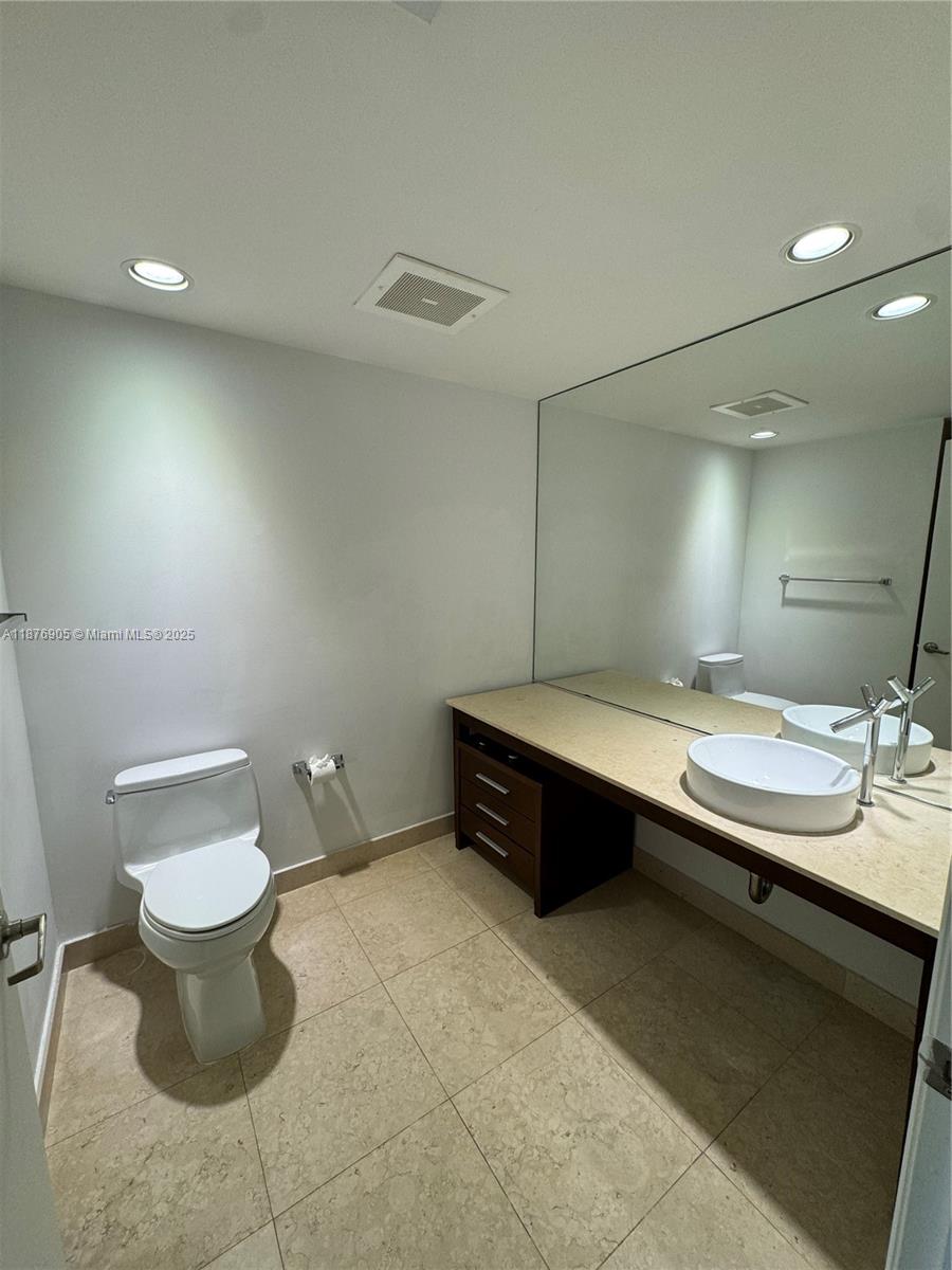 465 Brickell Ave # 3104