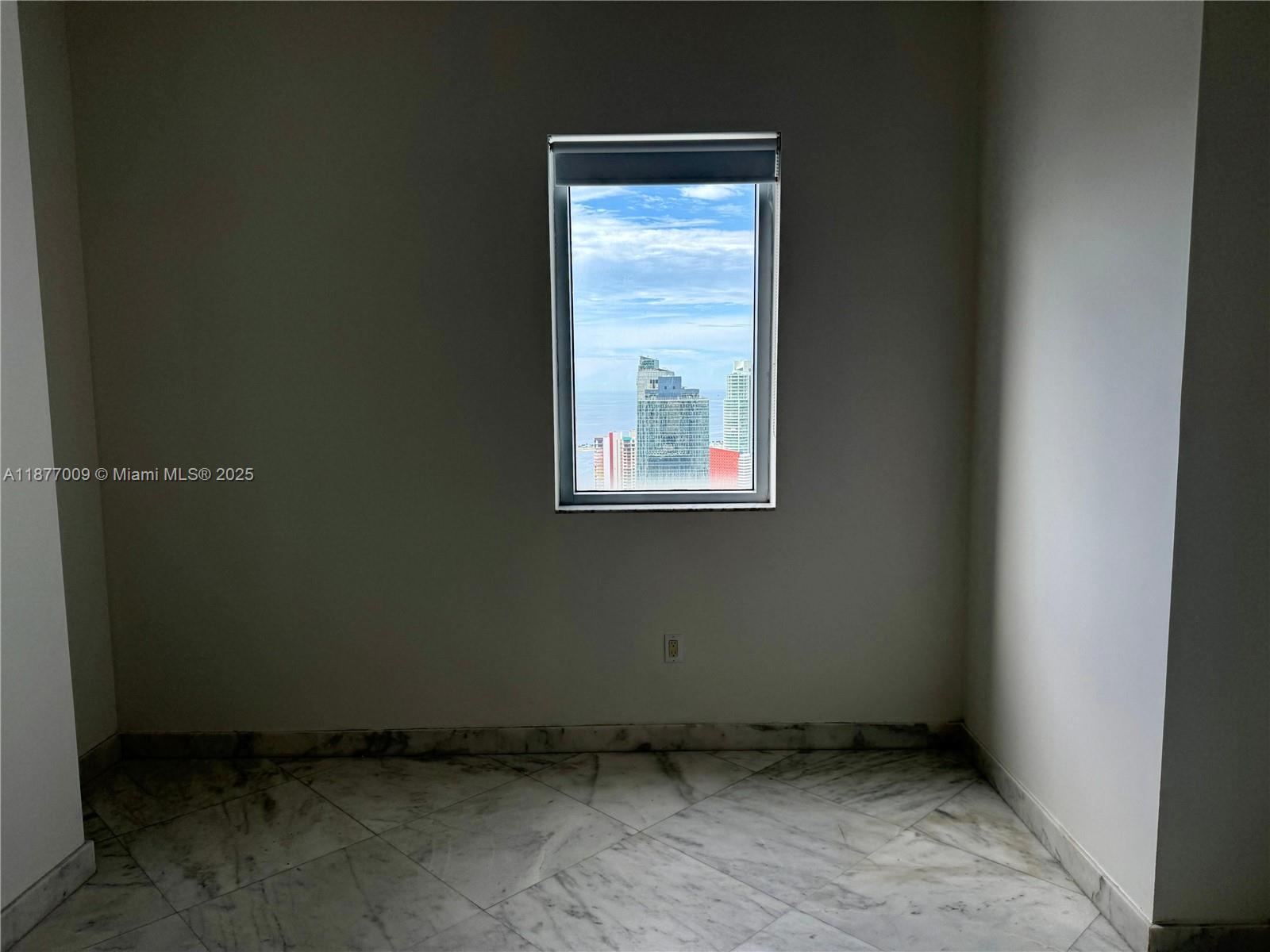 1060 Brickell Ave # 4305