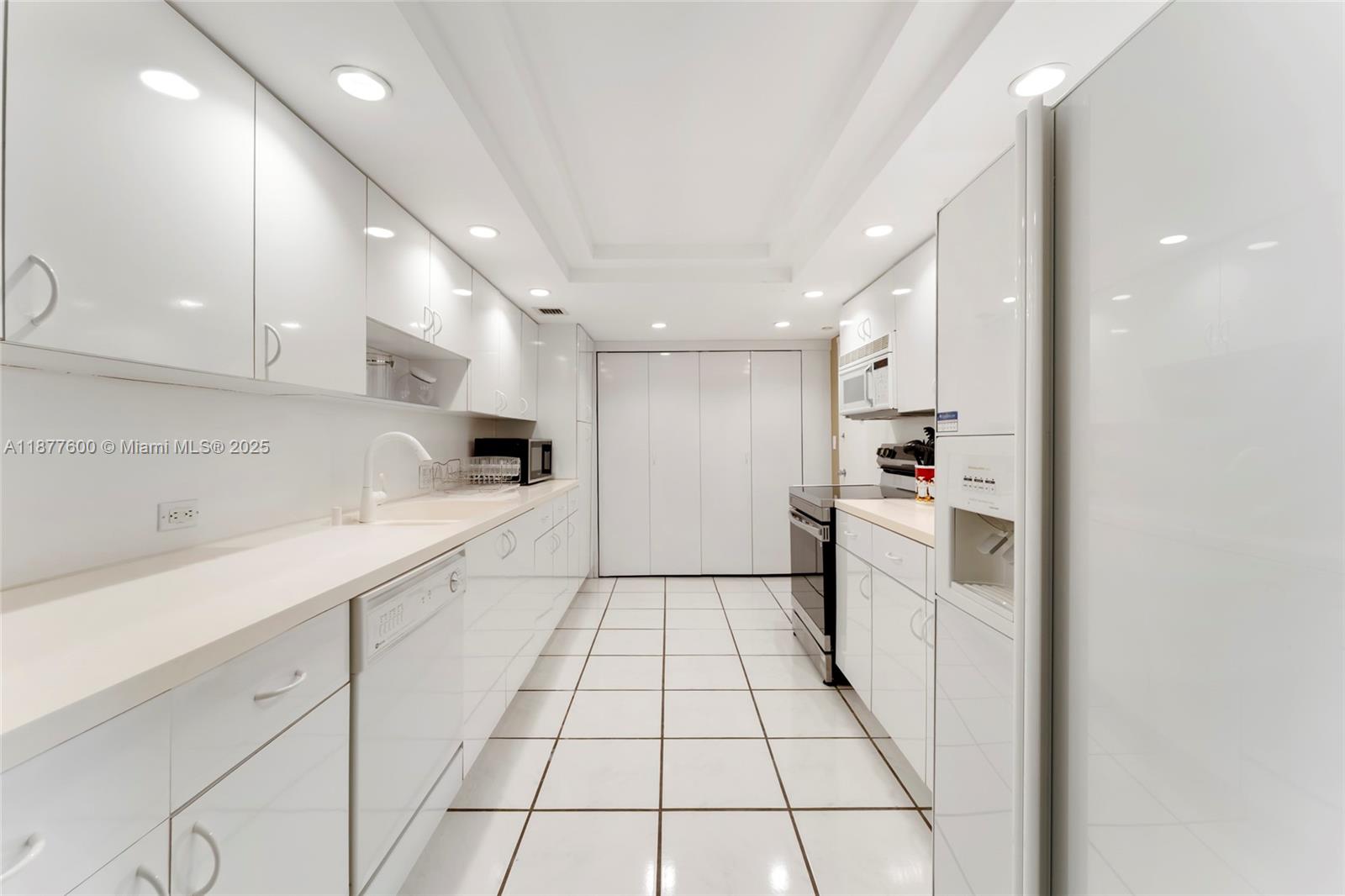 1121 Crandon Blvd # E1206