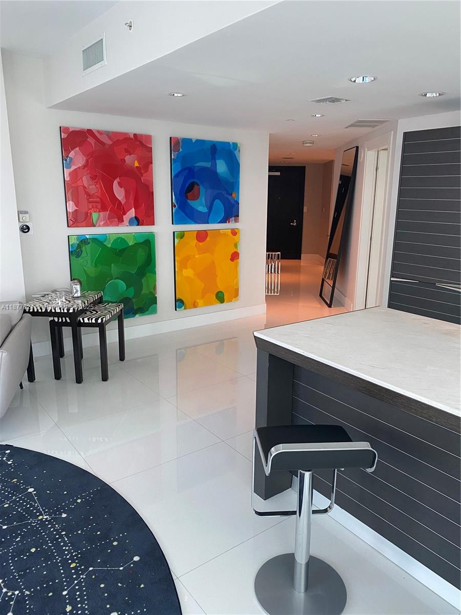 200 Biscayne Boulevard Way # 3801