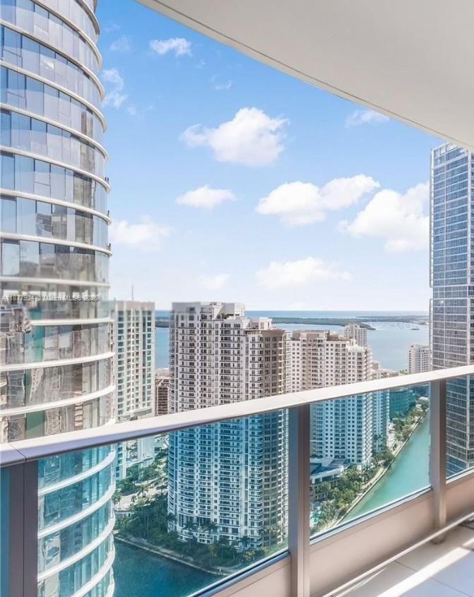 200 Biscayne Boulevard Way # 3801