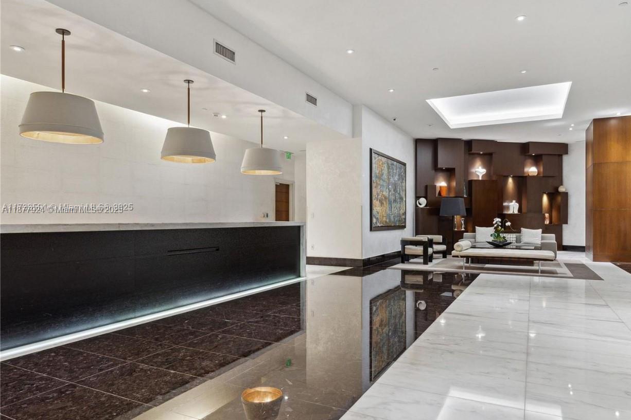 200 Biscayne Boulevard Way # 3801