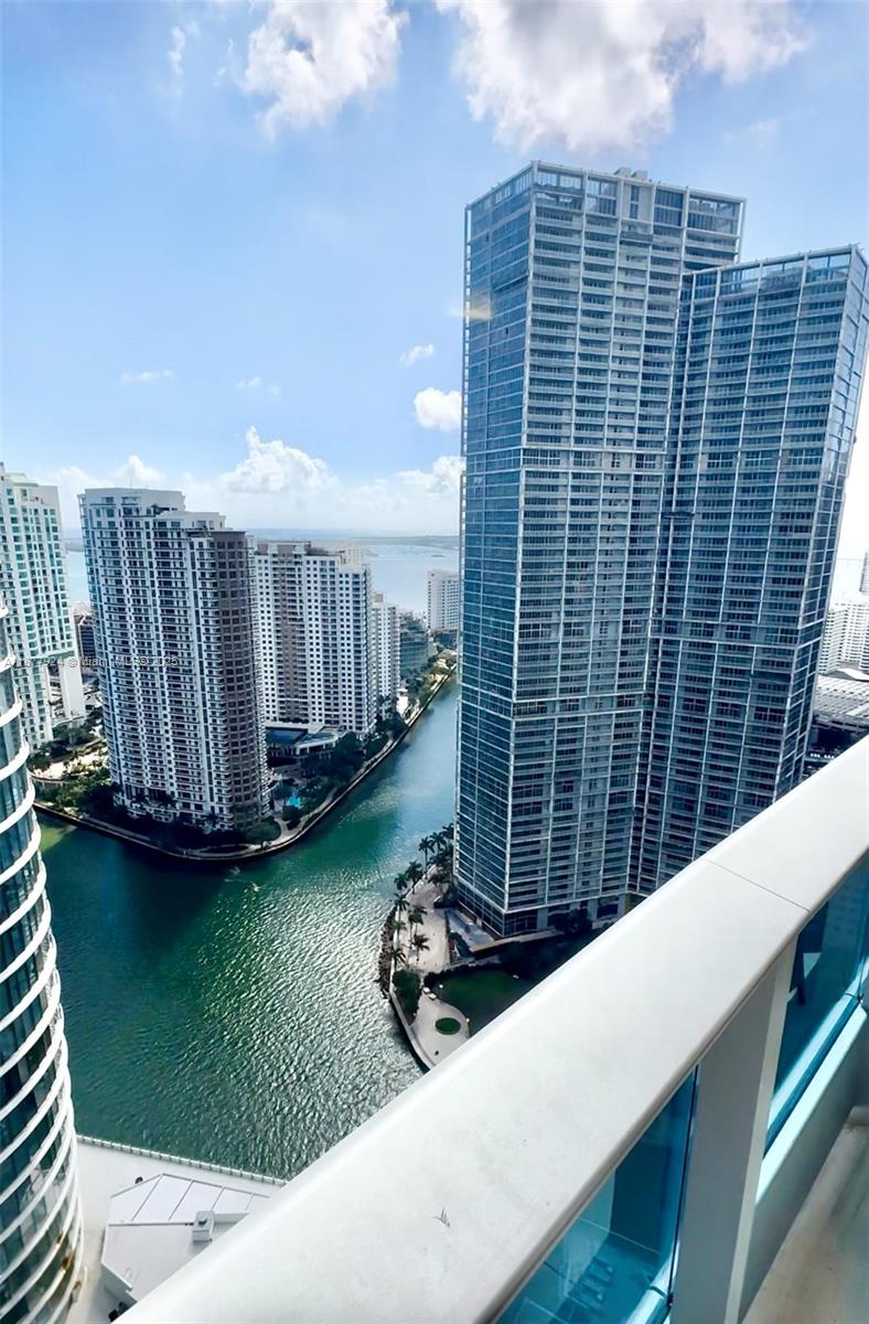 200 Biscayne Boulevard Way # 3801