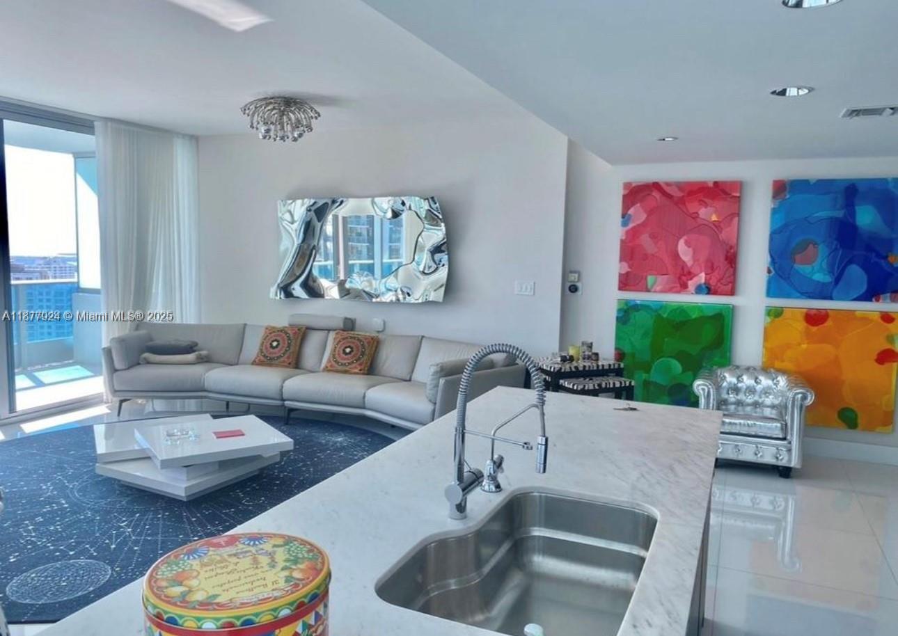 200 Biscayne Boulevard Way # 3801