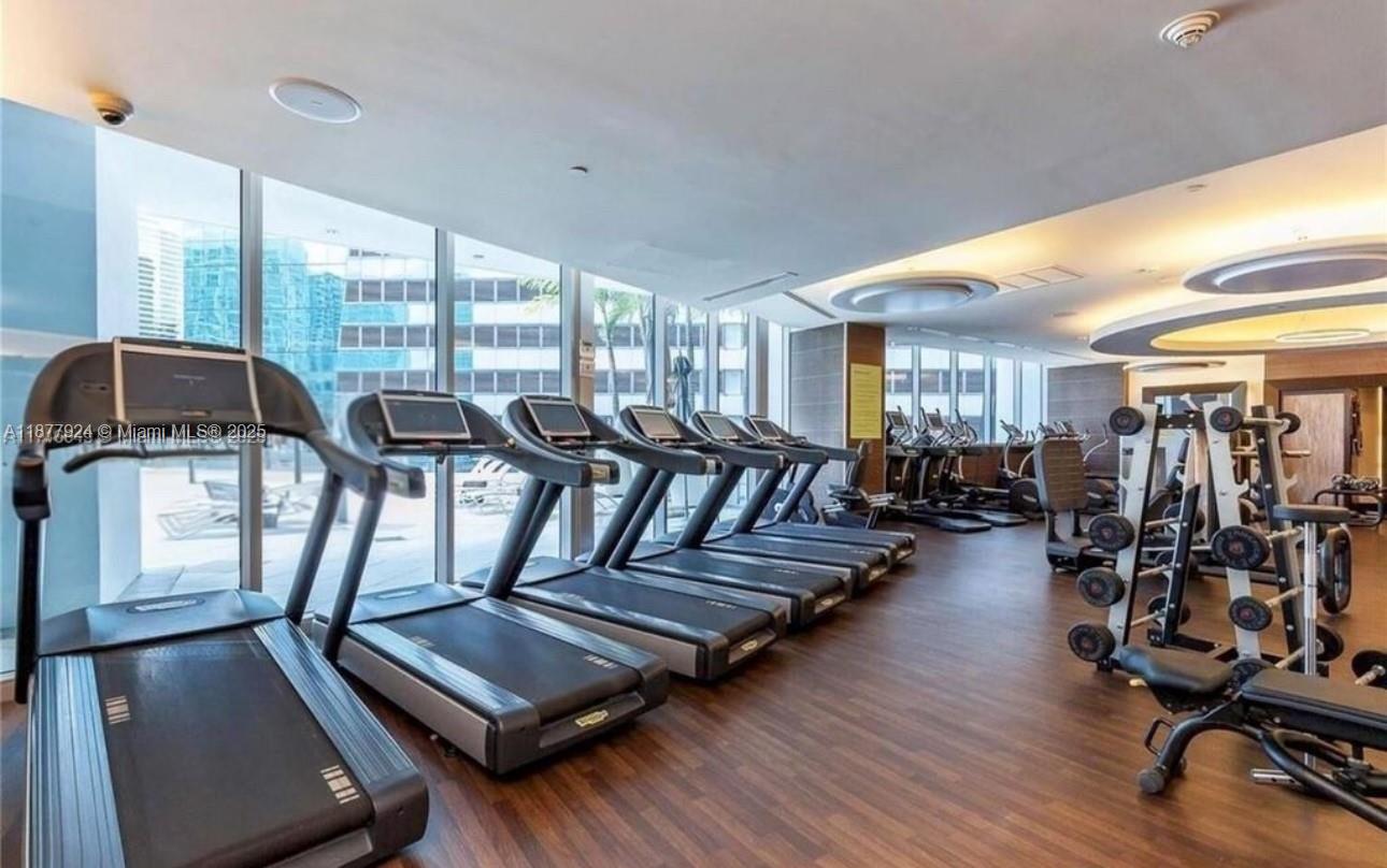 200 Biscayne Boulevard Way # 3801