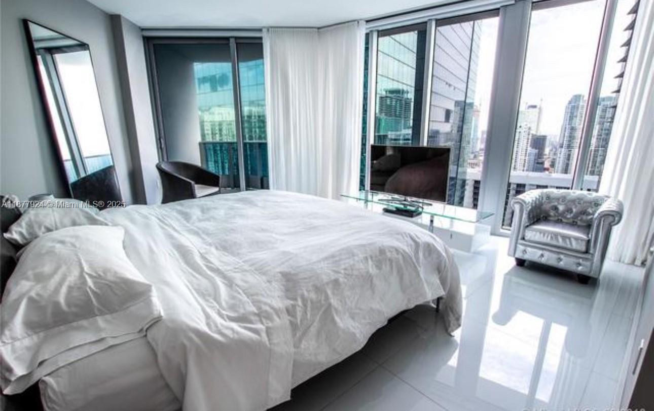 200 Biscayne Boulevard Way # 3801