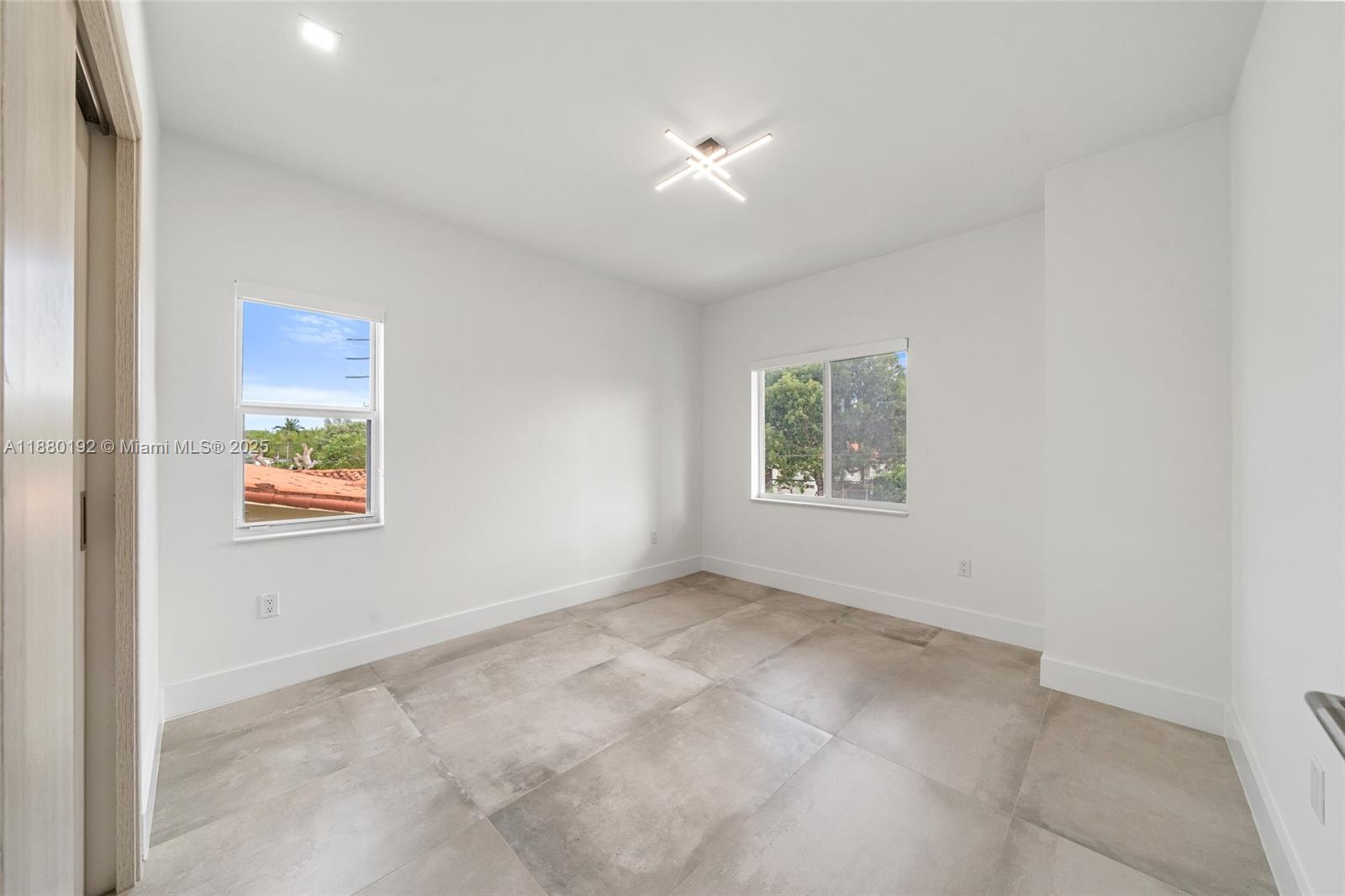 3431 SW 16th Ter # 3431