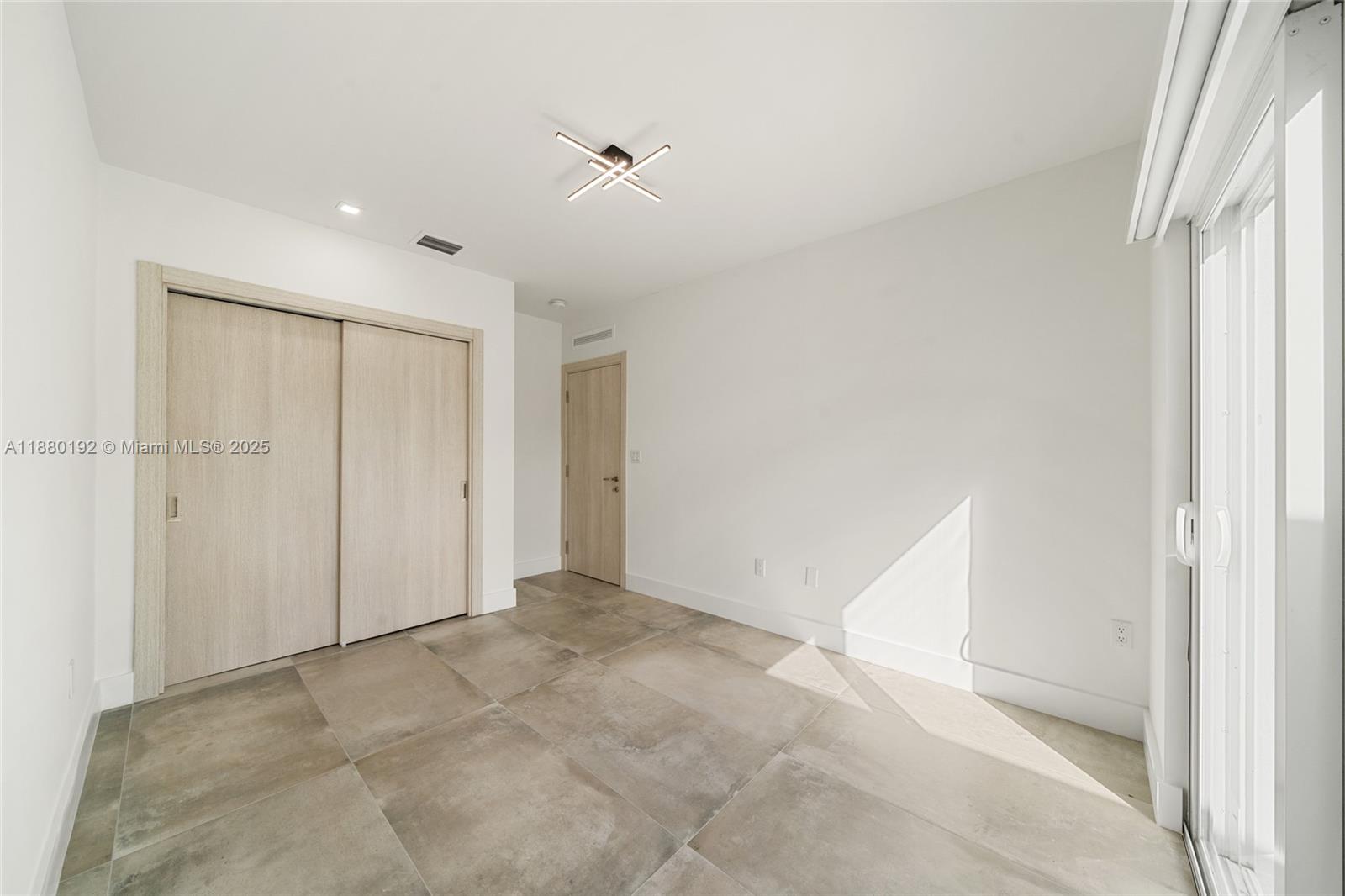 3431 SW 16th Ter # 3431