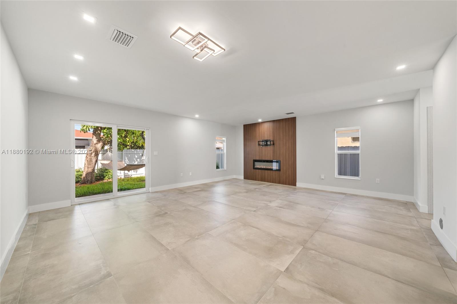 3431 SW 16th Ter # 3431