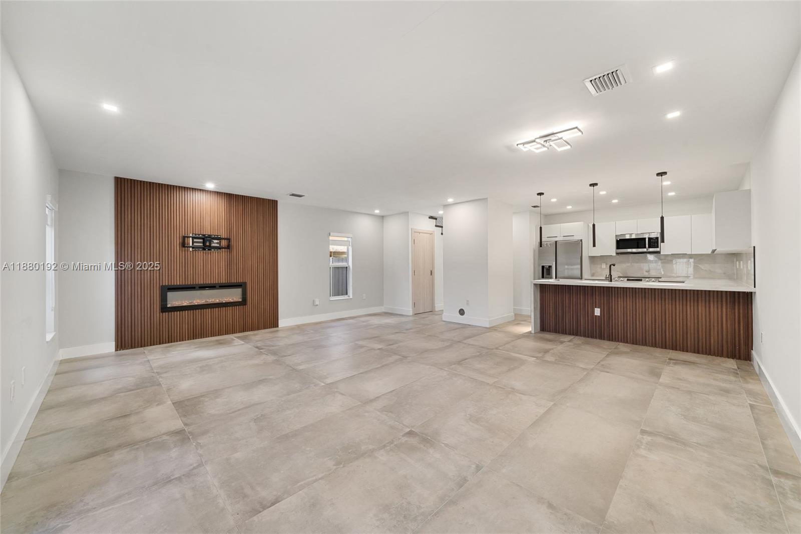 3431 SW 16th Ter # 3431