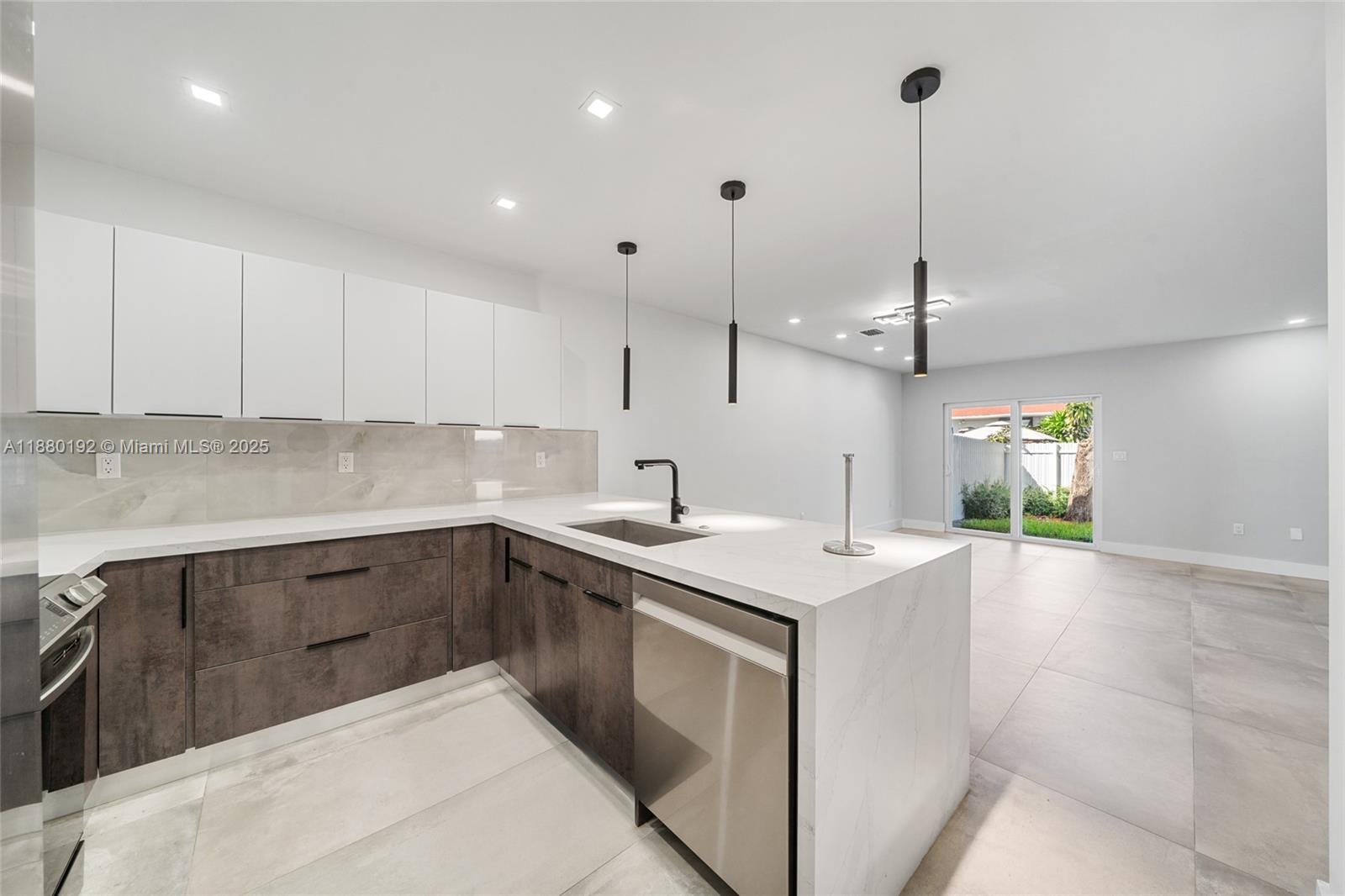 3431 SW 16th Ter # 3431