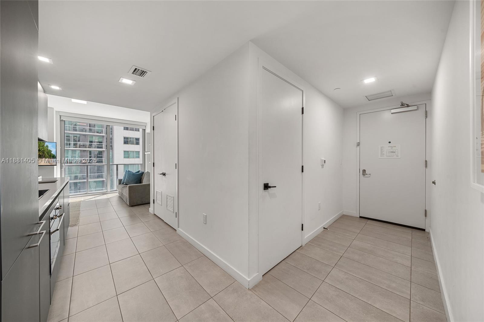 227 NE 2nd St # 1911