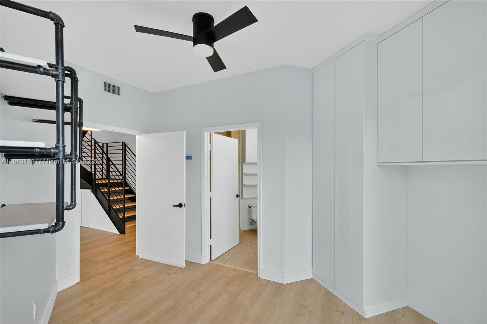 60 SW 13th St # 3026