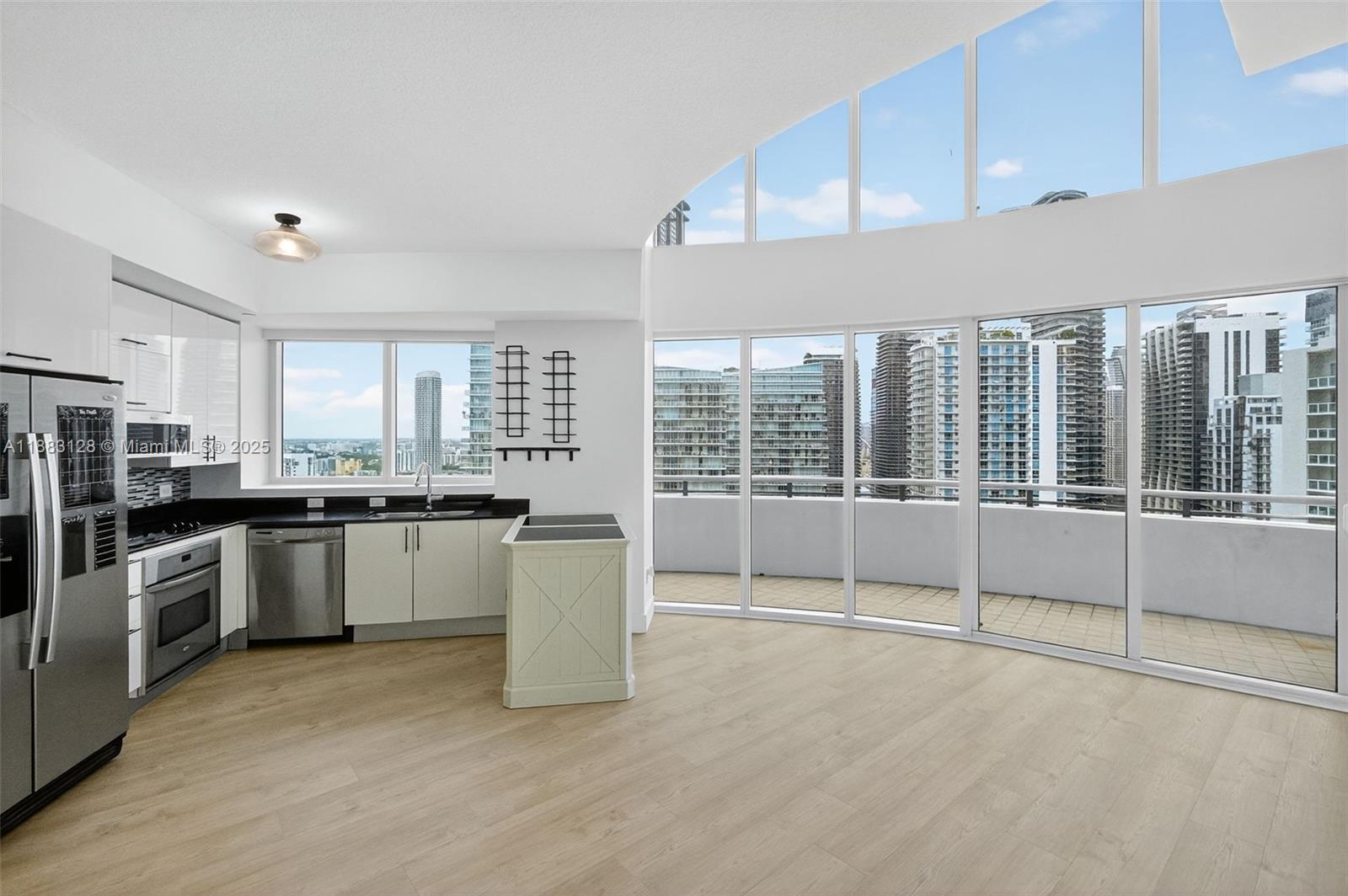 60 SW 13th St # 3026