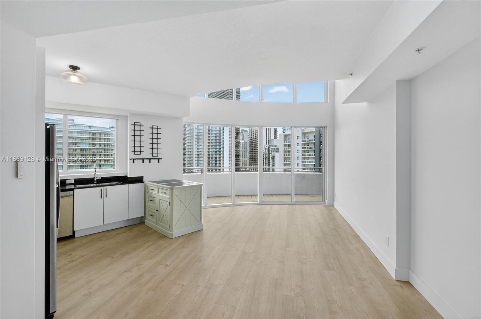 60 SW 13th St # 3026