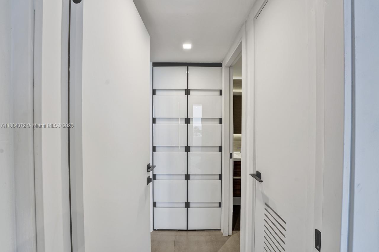 5555 Collins Ave # 6H