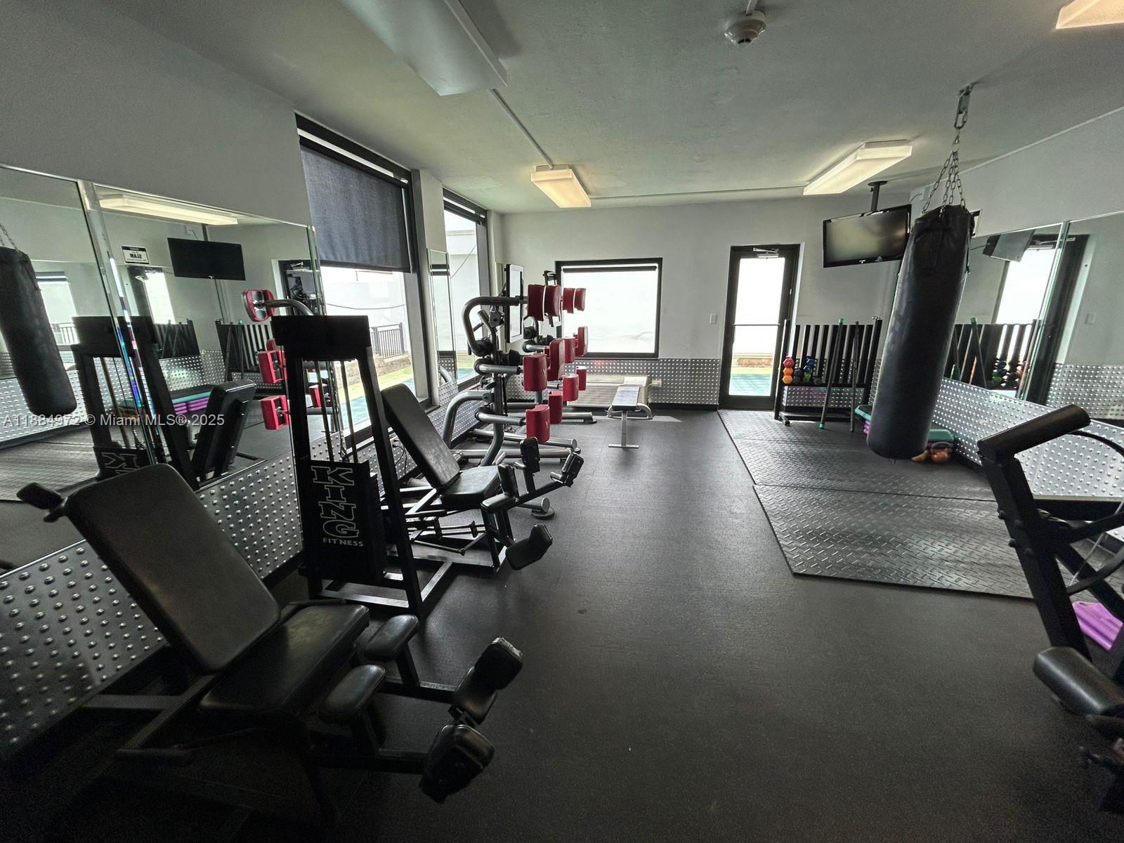 5555 Collins Ave # 6H