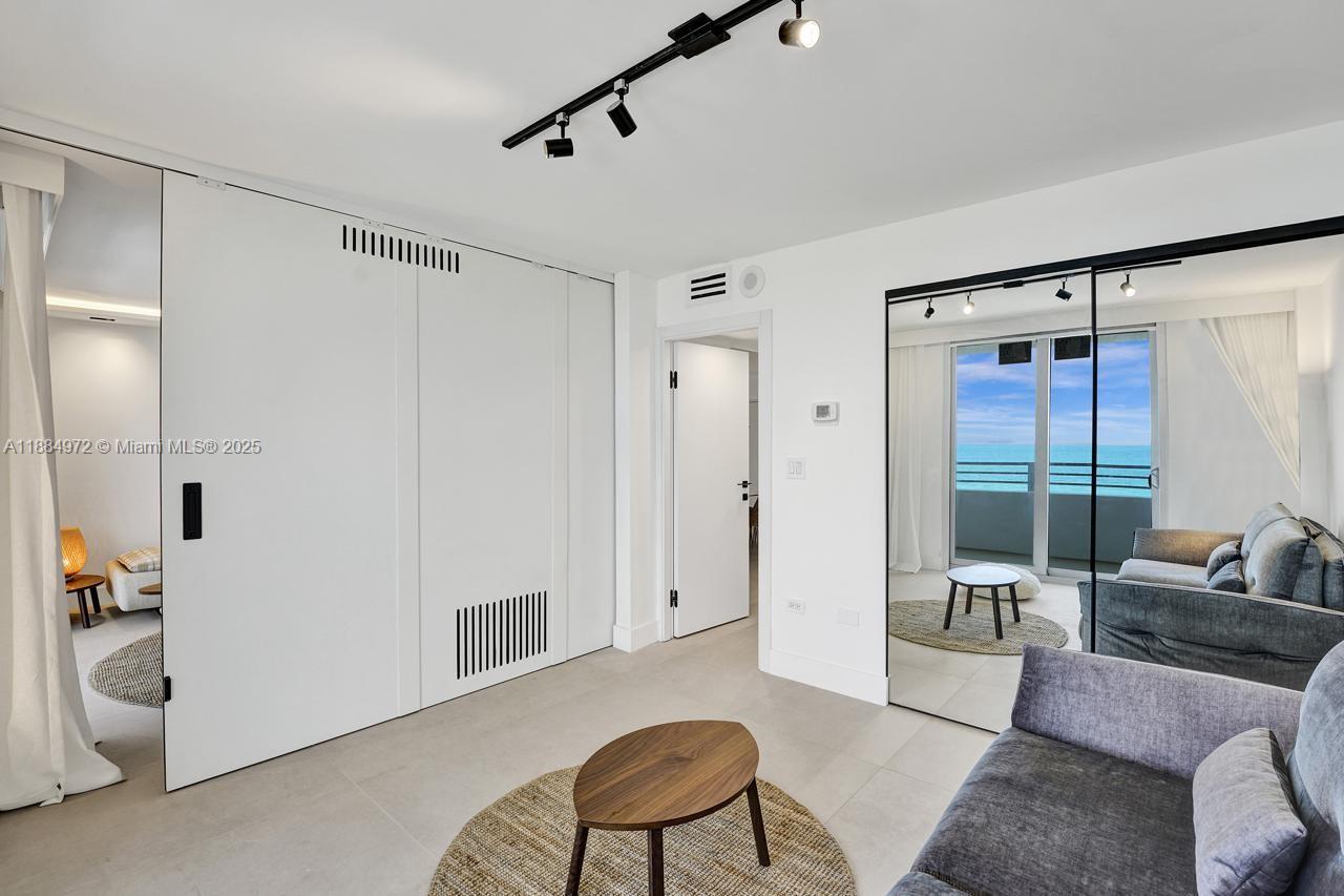 5555 Collins Ave # 6H