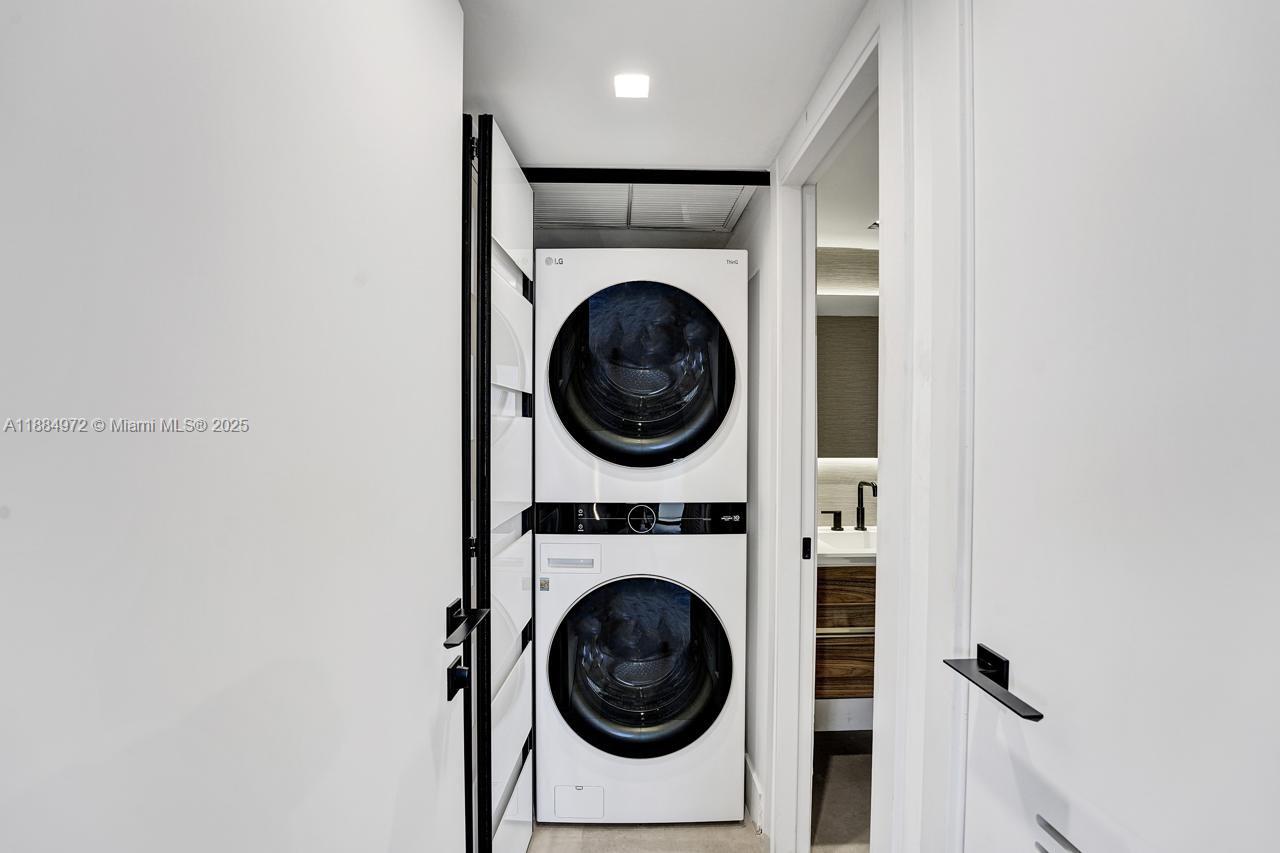 5555 Collins Ave # 6H