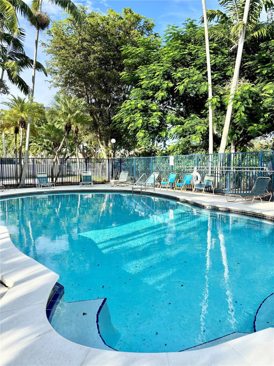 15391 S S Dixie Hwy # 52