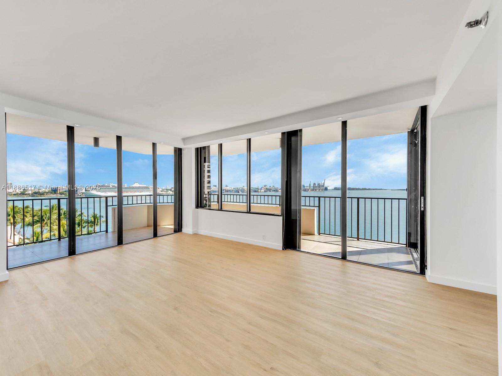 520 Brickell Key Dr # A806