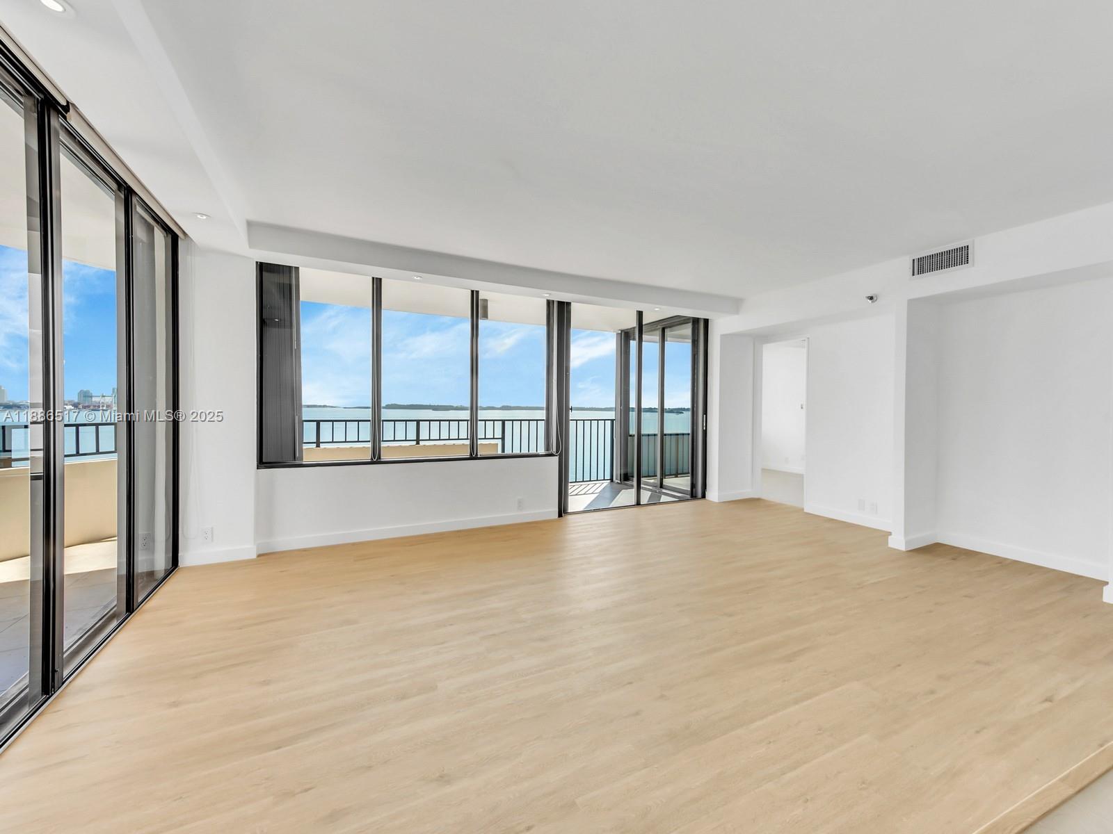 520 Brickell Key Dr # A806