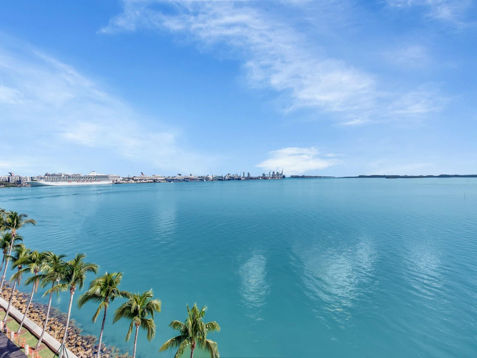 520 Brickell Key Dr # A806