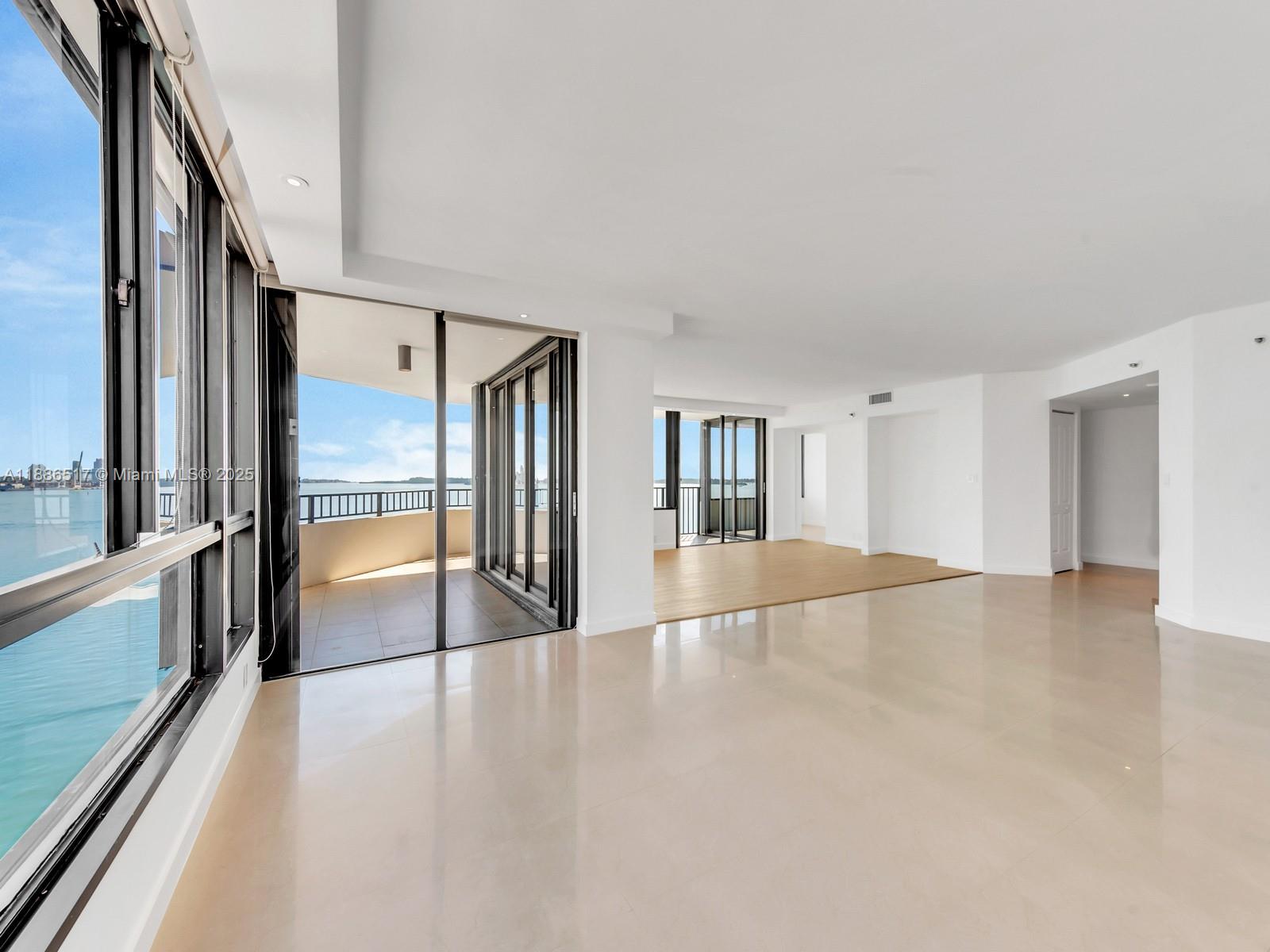 520 Brickell Key Dr # A806