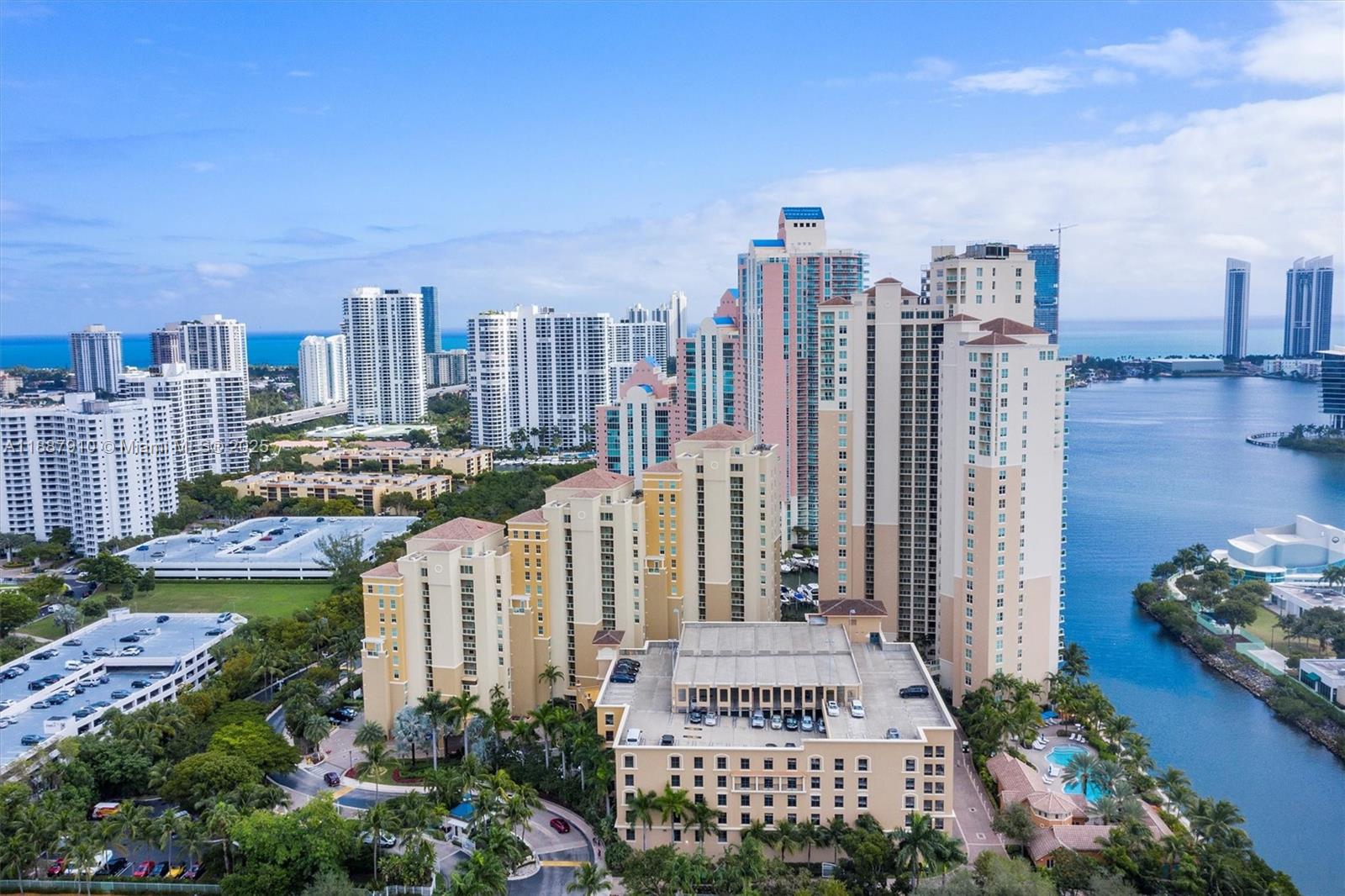 3340 NE 190th St # 1808