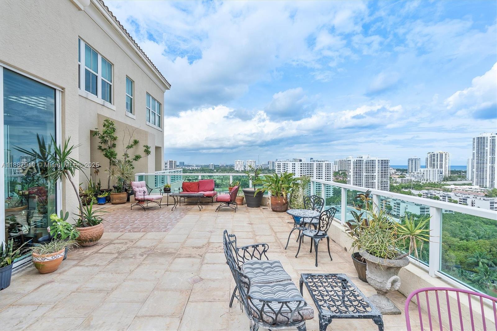 3340 NE 190th St # 1808