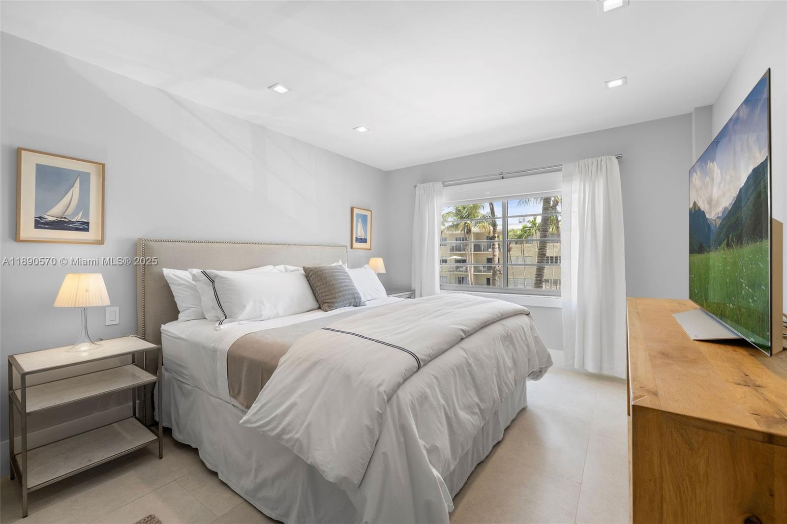 1450 Lincoln Rd # 304