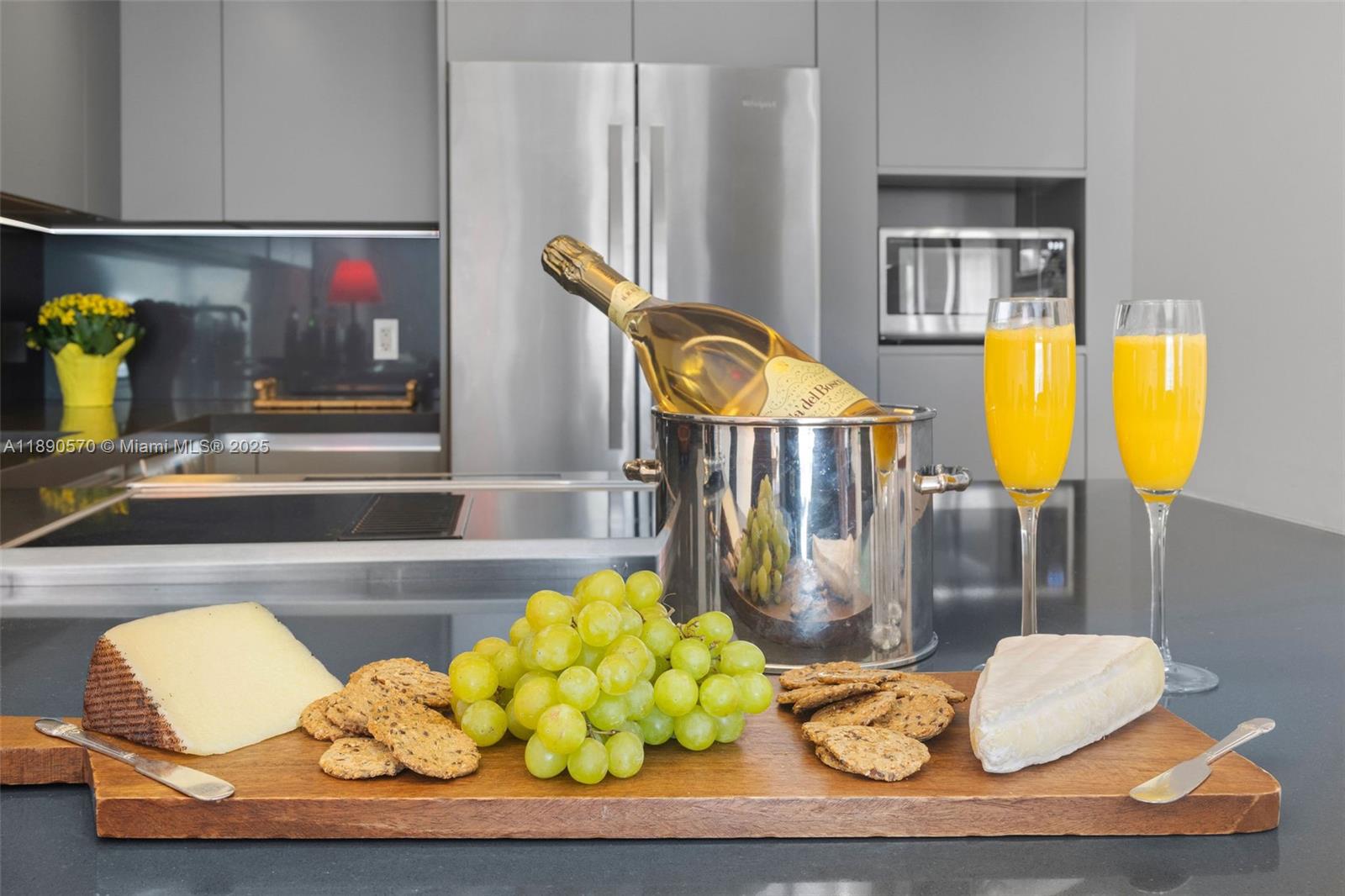 1450 Lincoln Rd # 304