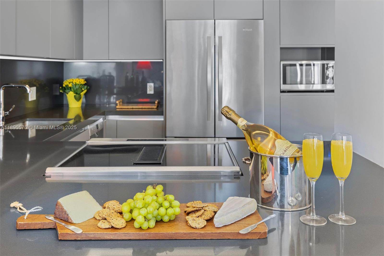 1450 Lincoln Rd # 304