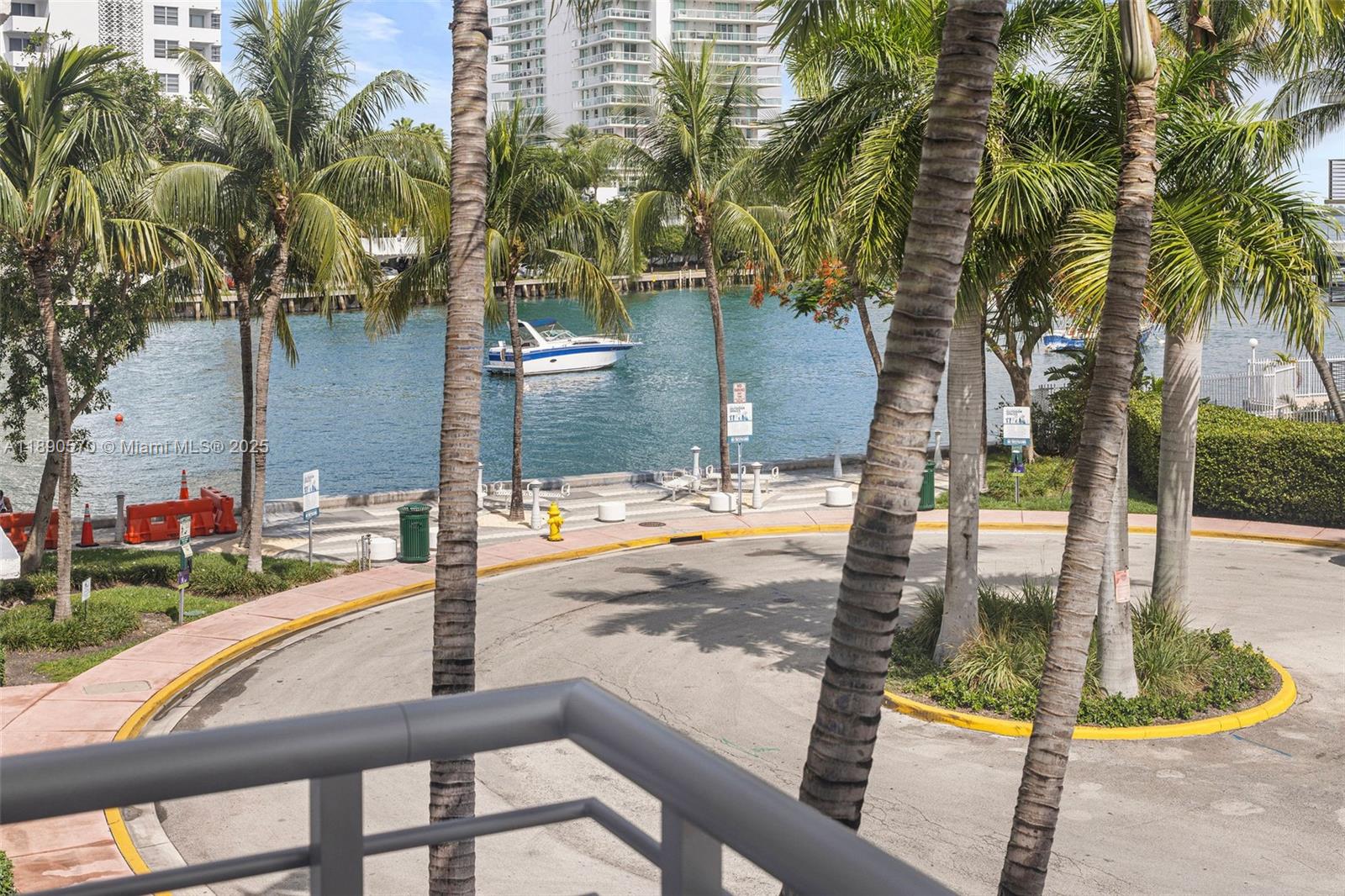 1450 Lincoln Rd # 304