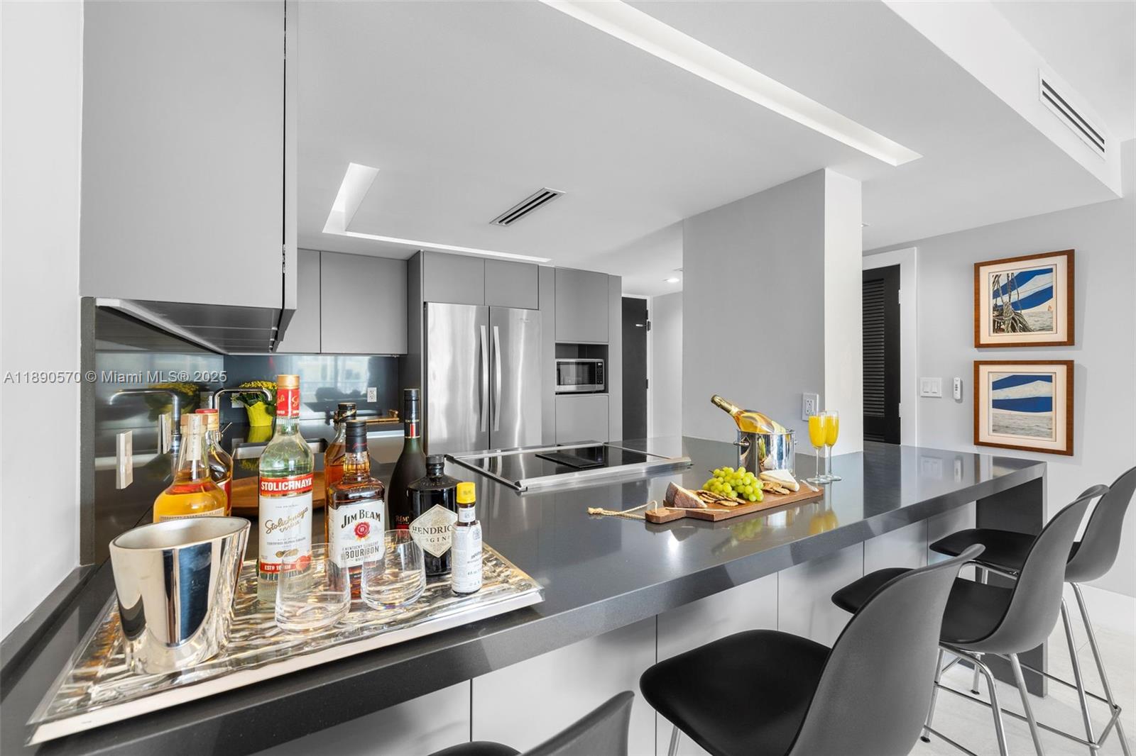 1450 Lincoln Rd # 304