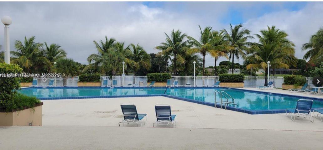 14501 N Kendall Dr # 207H