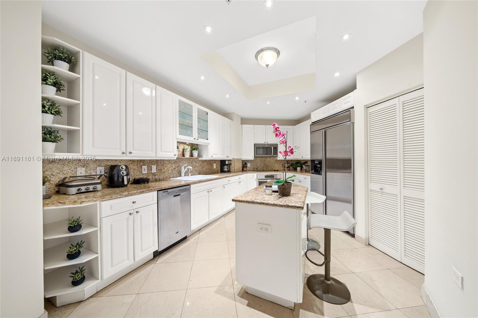 848 Brickell Key Dr # 201, Miami Unit: 201