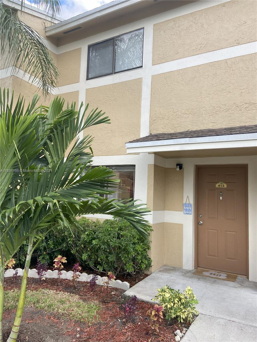 413 E Palm Cir E # 1