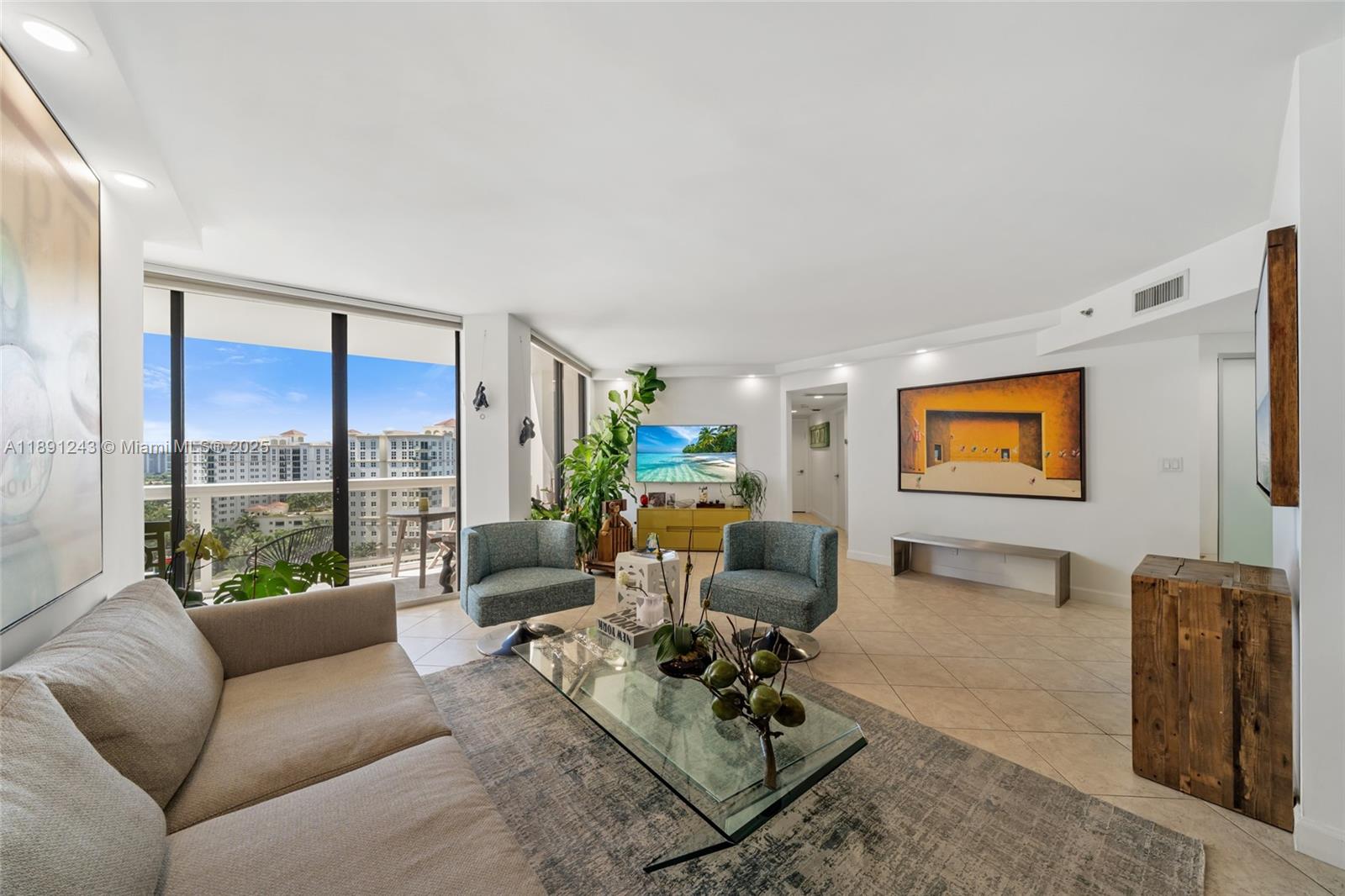 20185 E Country Club Dr # 1402