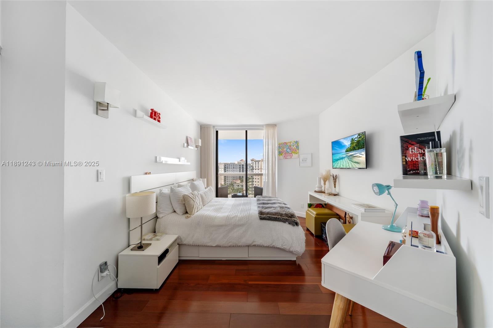 20185 E Country Club Dr # 1402