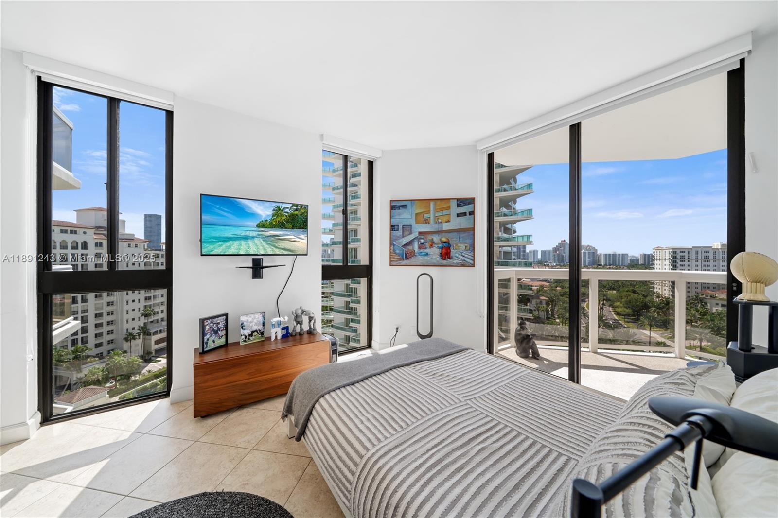 20185 E Country Club Dr # 1402