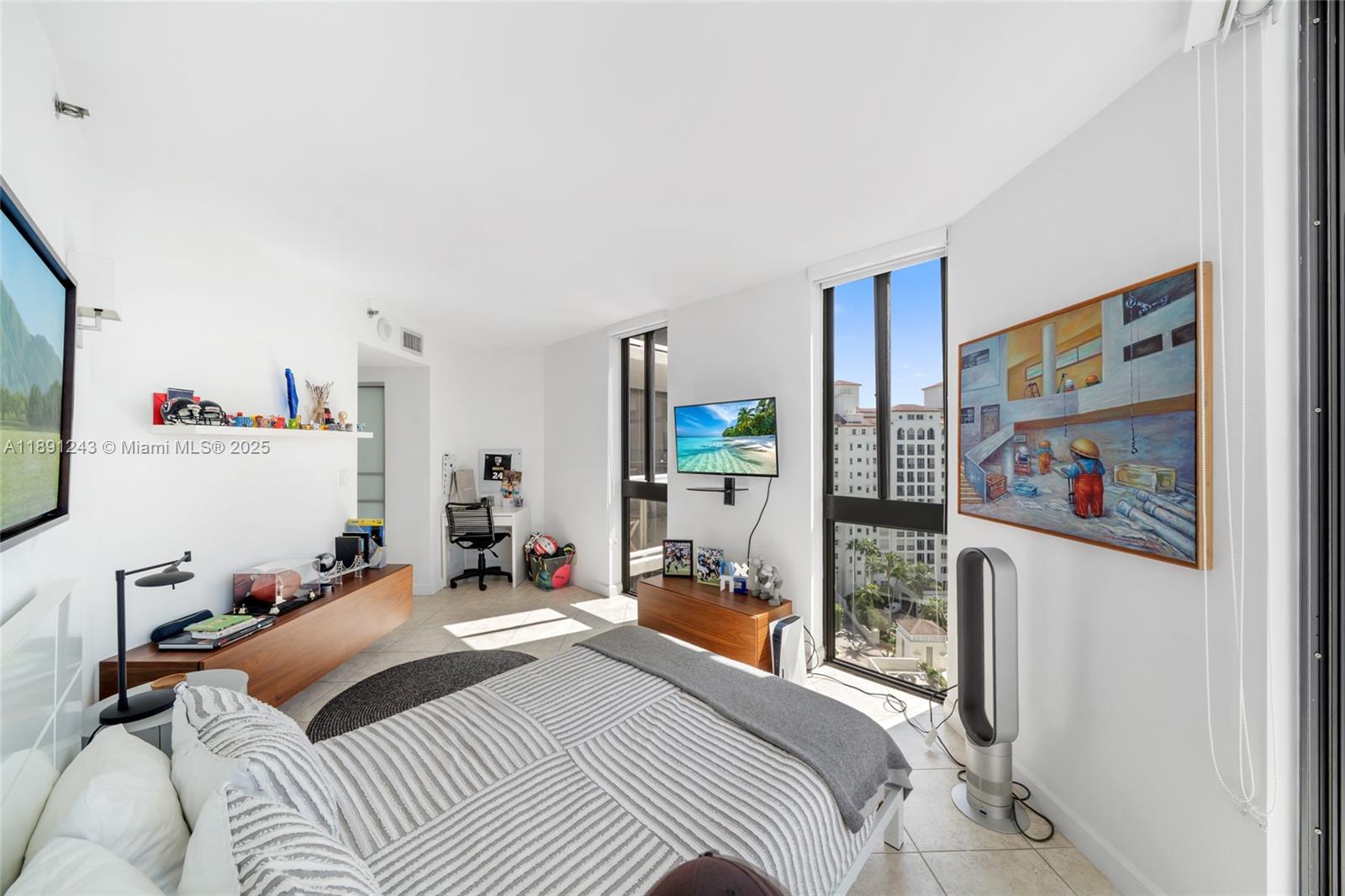 20185 E Country Club Dr # 1402