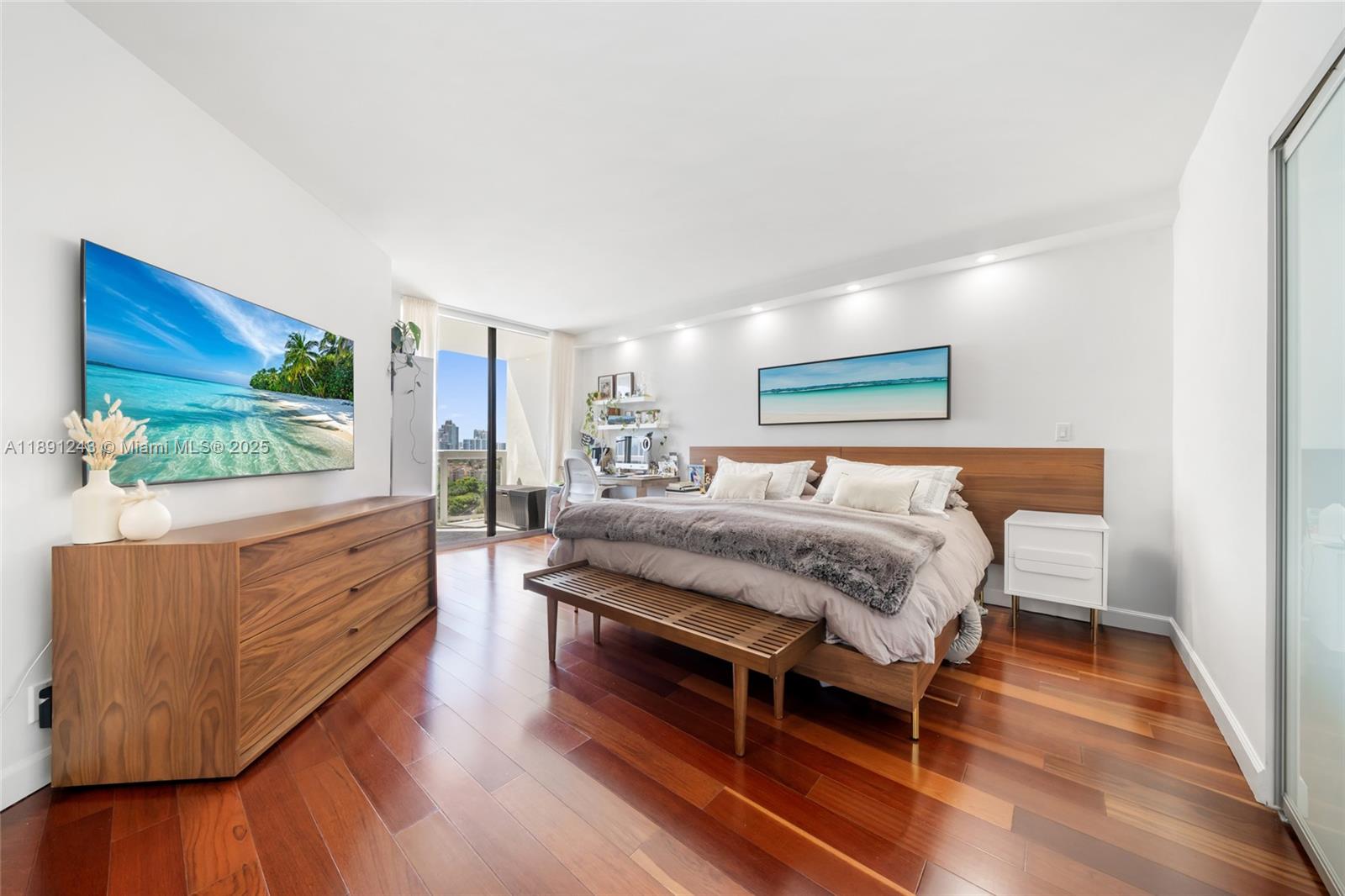 20185 E Country Club Dr # 1402