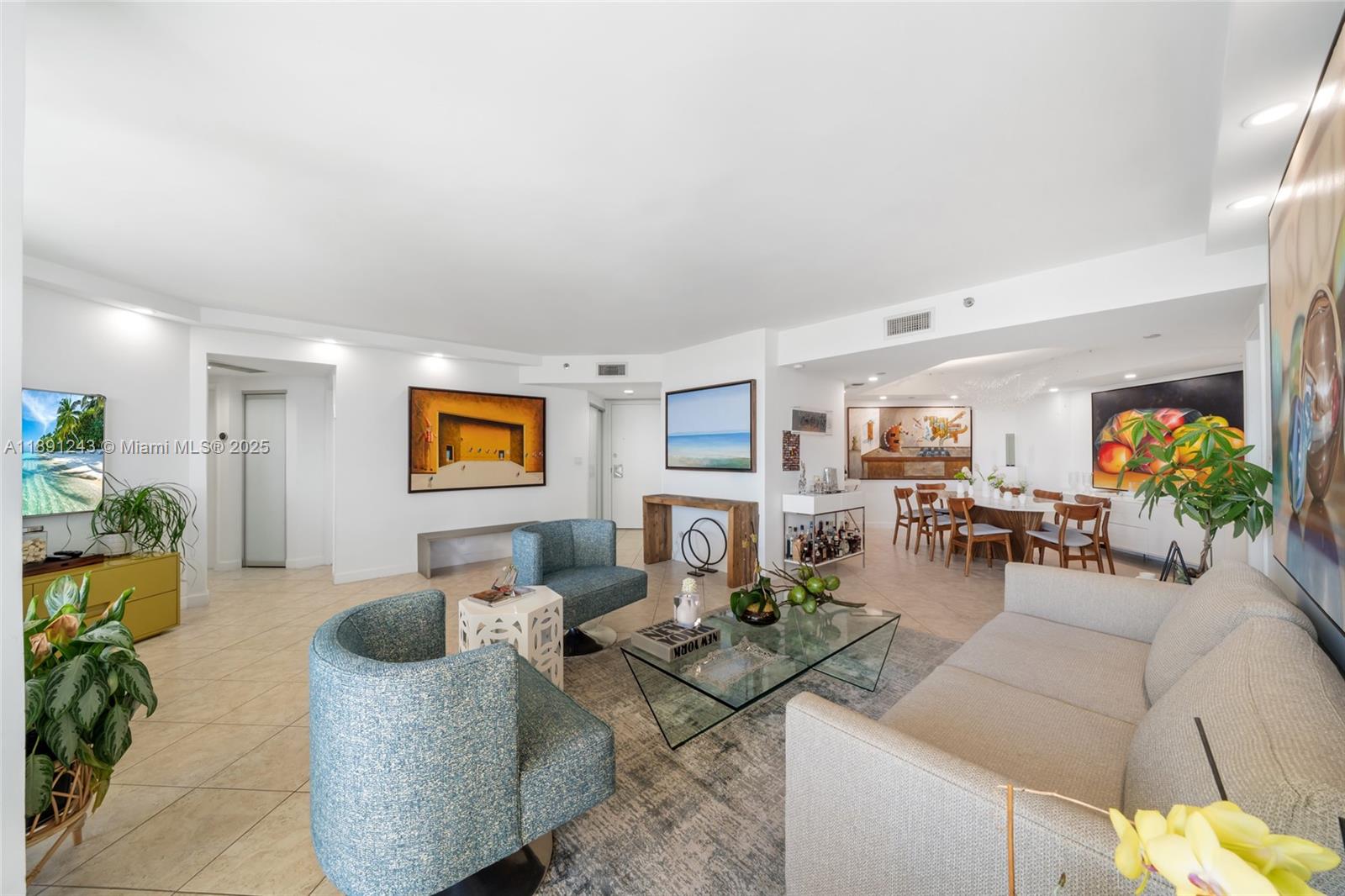 20185 E Country Club Dr # 1402