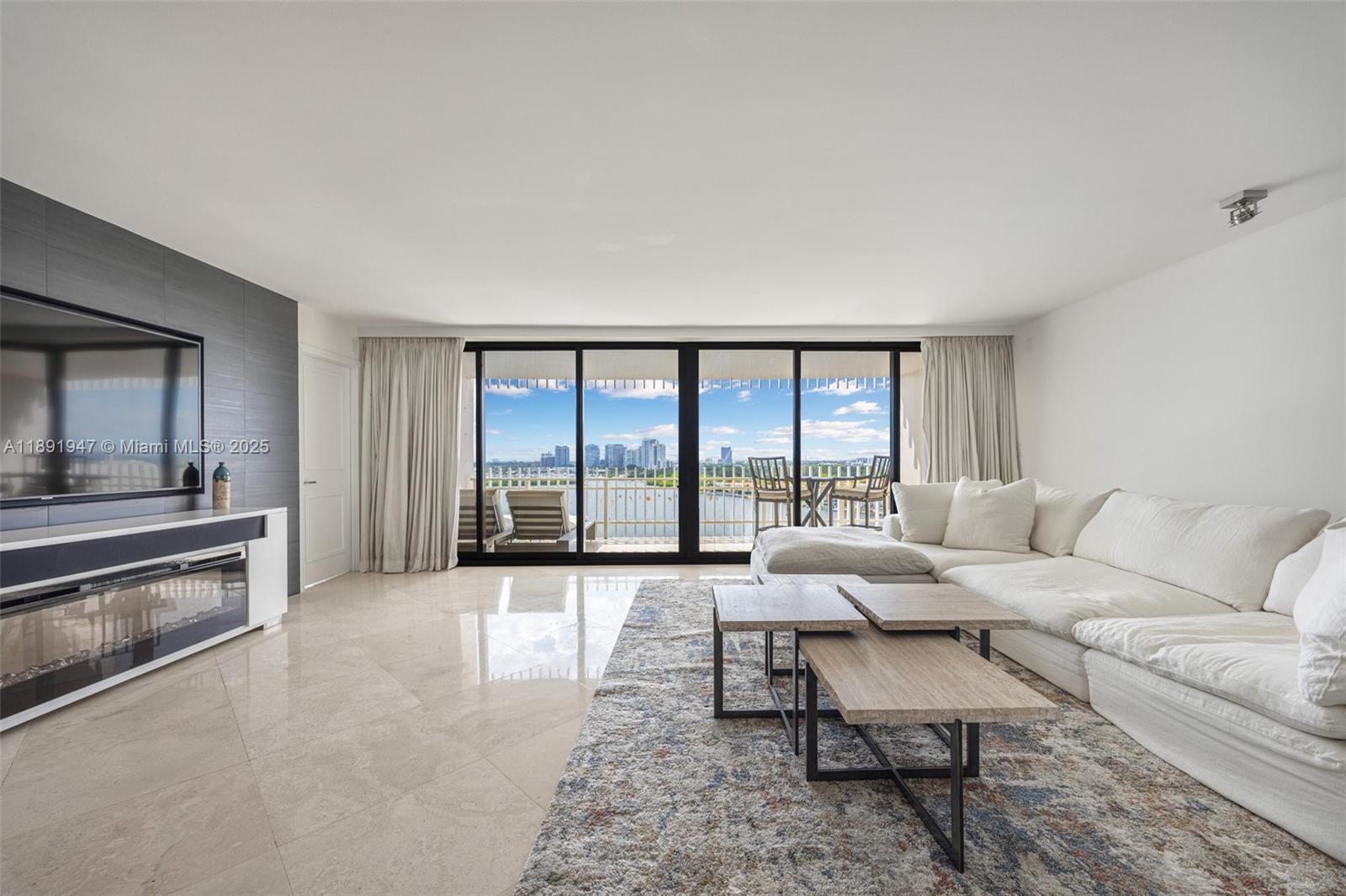 1 Grove Isle Dr # A1508