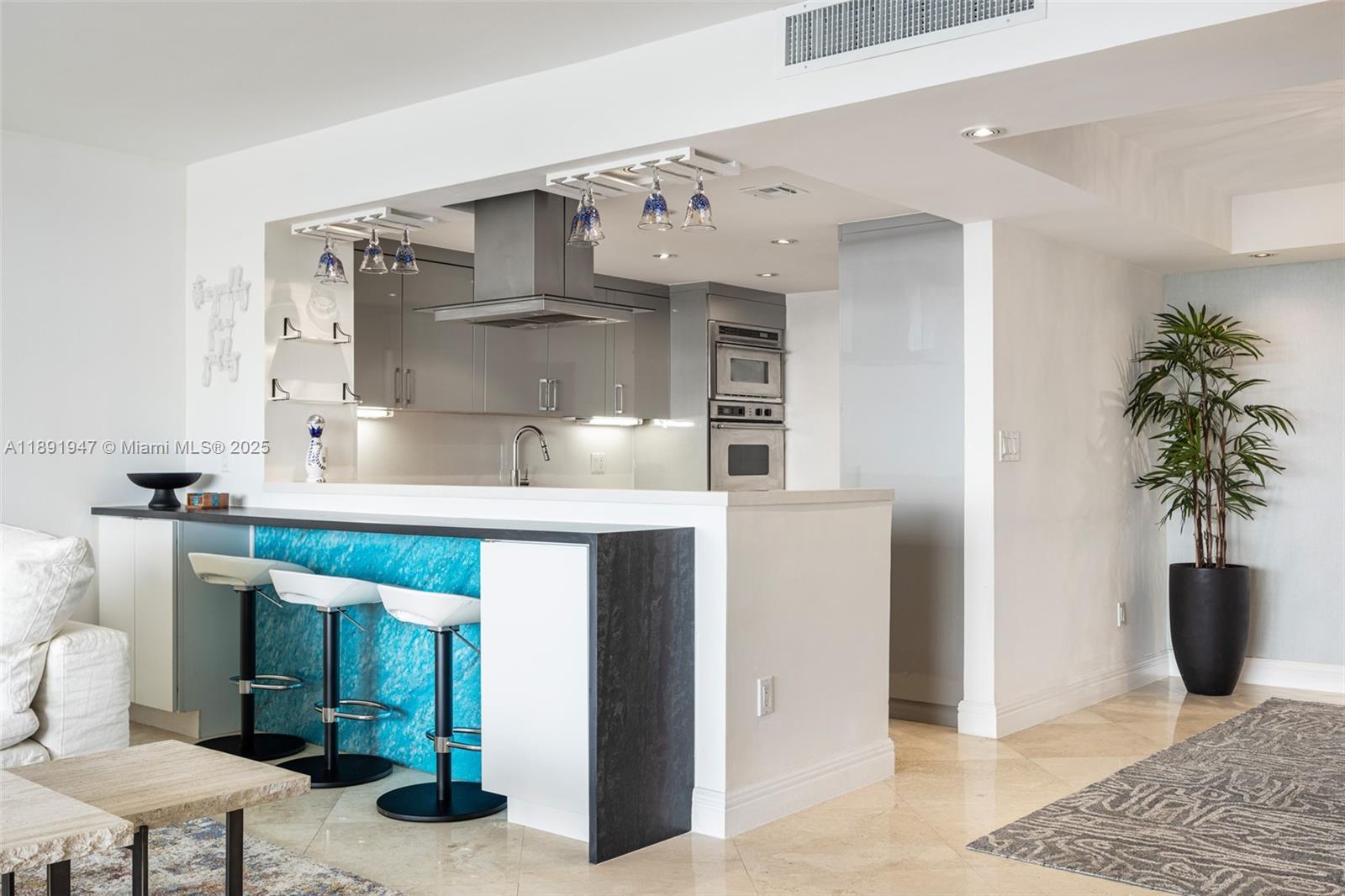 1 Grove Isle Dr # A1508