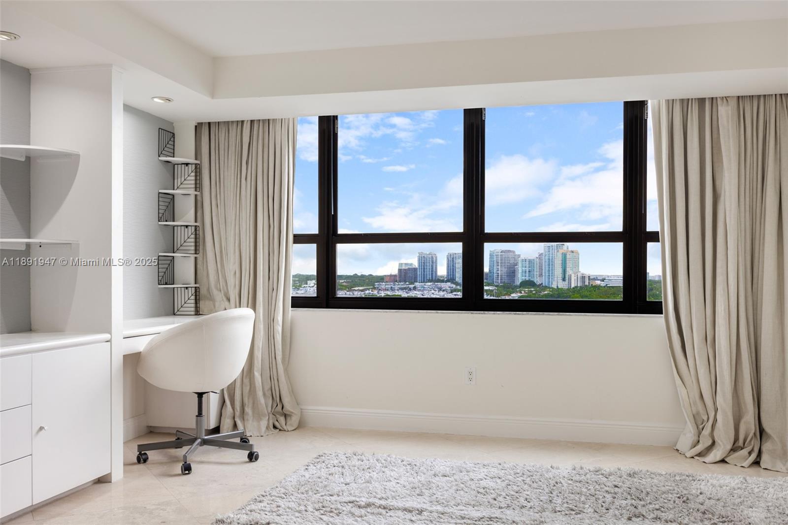 1 Grove Isle Dr # A1508