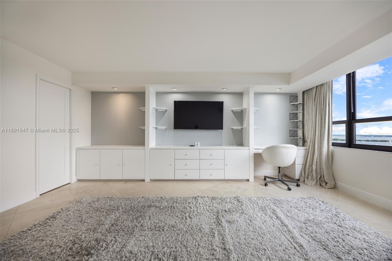 1 Grove Isle Dr # A1508